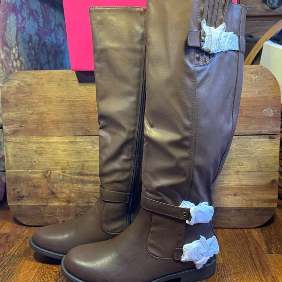 Shoe Dazzle Brown leather Boots - Picture 1 of 8